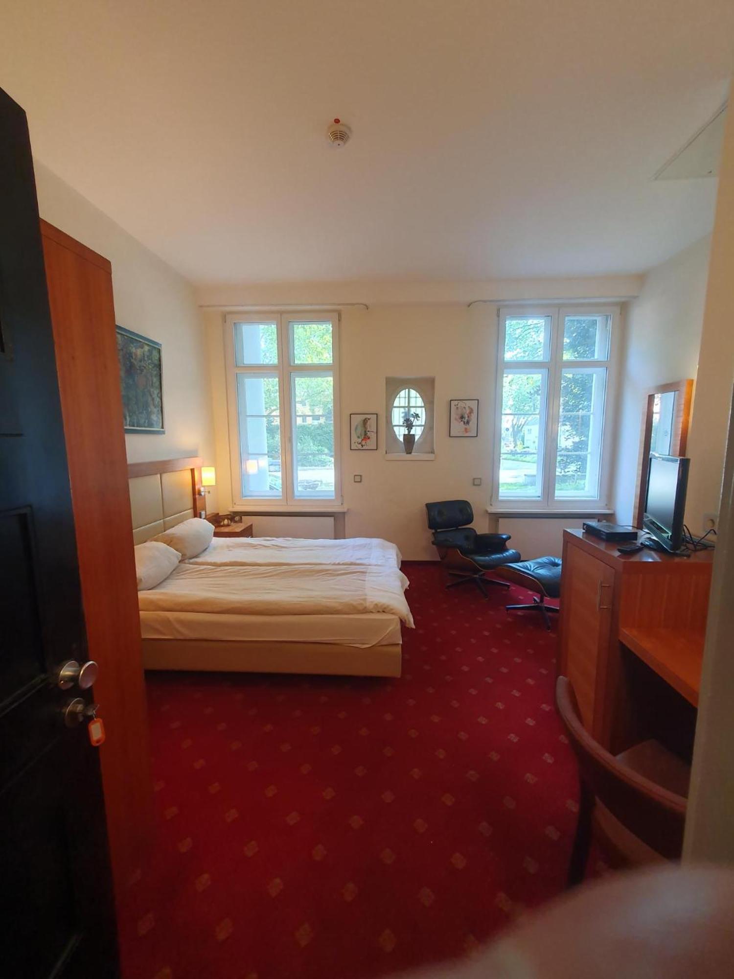 Die Villa, Zimmer 17, Dz Leverkusen Bagian luar foto